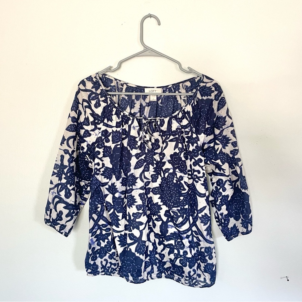 🔺SOLD🔻LOFT Bubble Hem Blouse